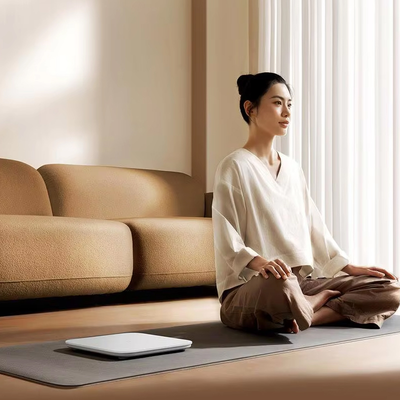 Xiaomi Mi Smart Scale 3 (Bluetooth Weight Tracker) - white